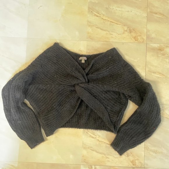 Black Twist Knit Cropped Reversible Sweater - Picture 2 of 4